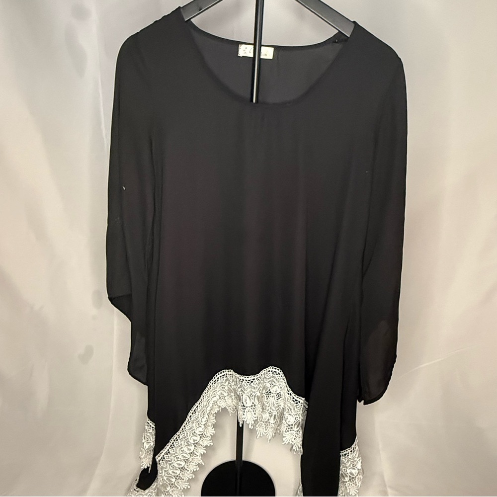 Elegant Black Lace Hem Women's Top